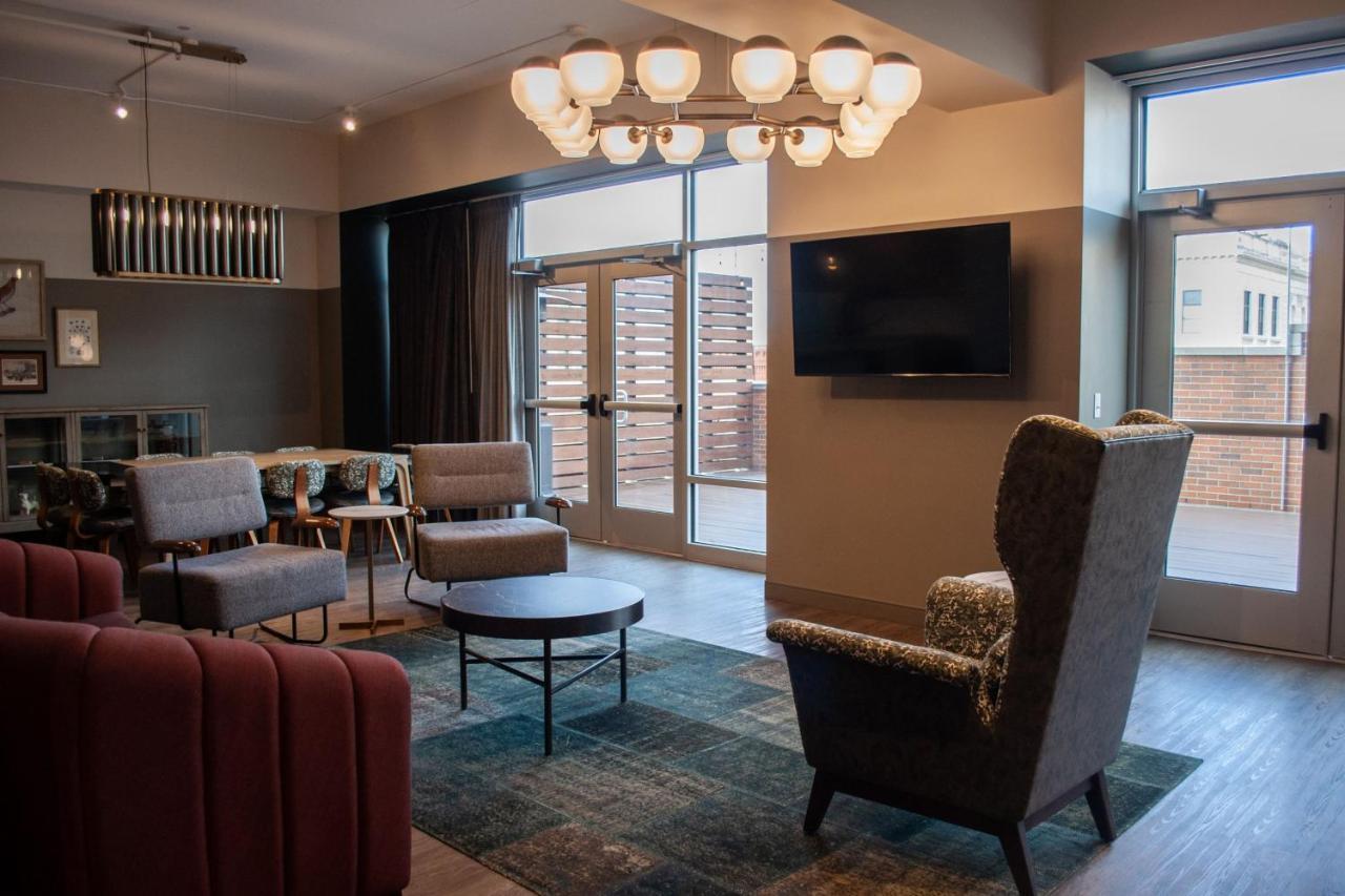 Cyrus Hotel, Topeka, A Tribute Portfolio Hotel Экстерьер фото